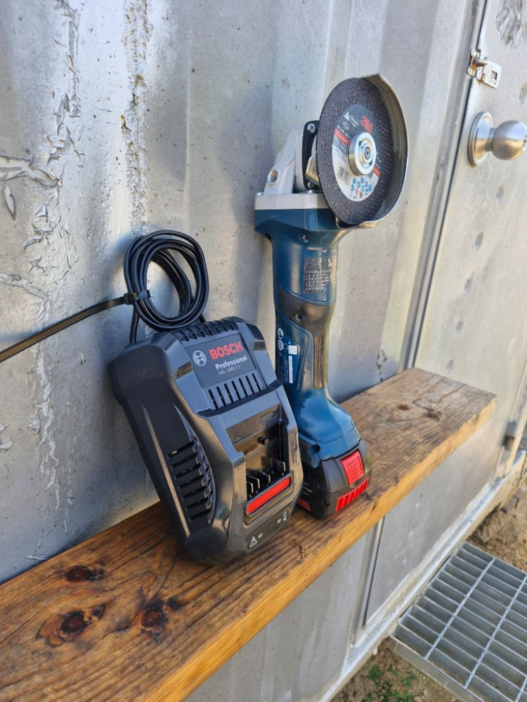 보쉬충전그라인더 GWS 18V-7브러쉬리스모터 2023 이미지