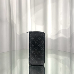 루이비통 모노그램 지퍼돌이 장지갑 블랙