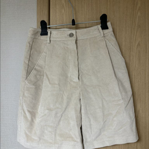 (1회착용) 루에브르 코듀로이 버뮤다팬츠 아이보리 S사이즈