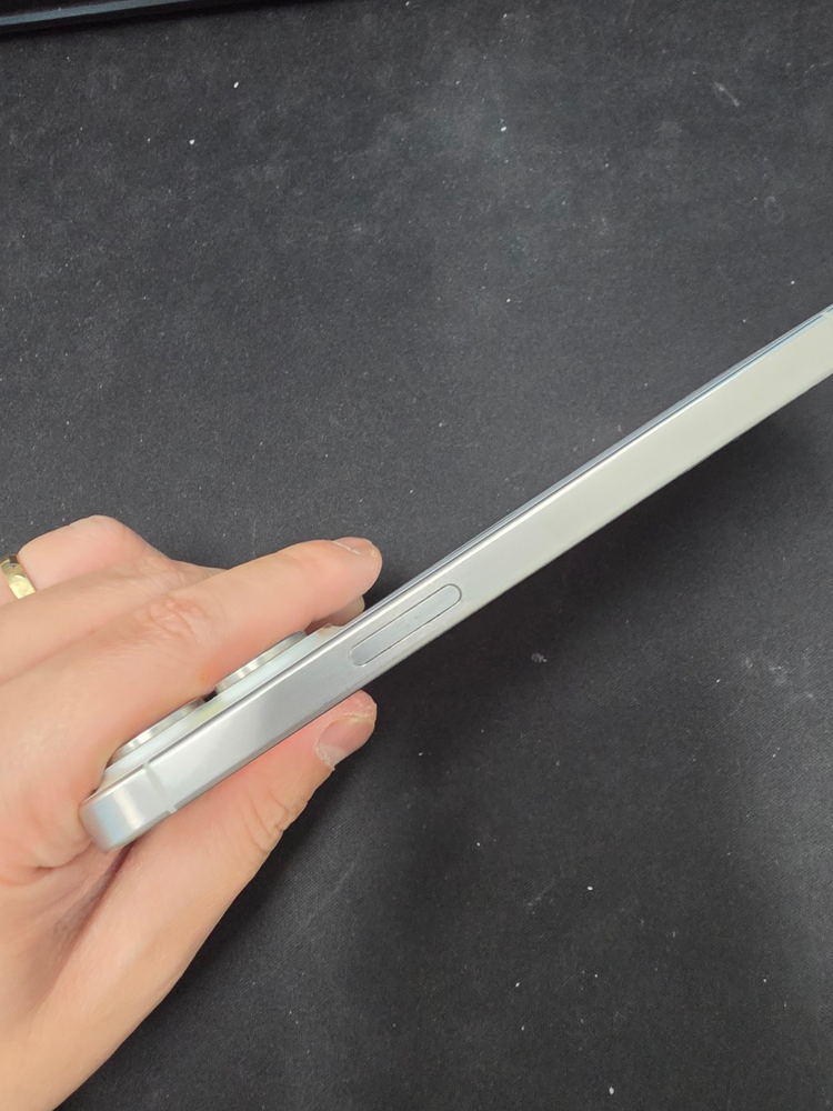 ◆특가◆ 아이폰15프로 256G B급 멍폰 68만--4