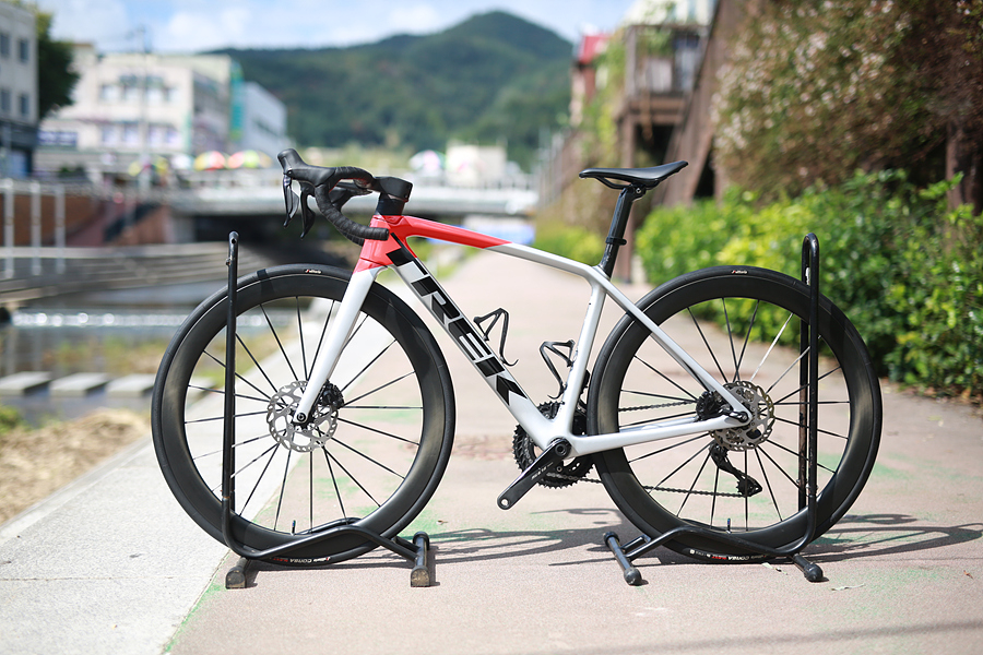 *상태좋음*23년 트렉 에몬다 SL6 PRO Di2 105 50 디스크--3