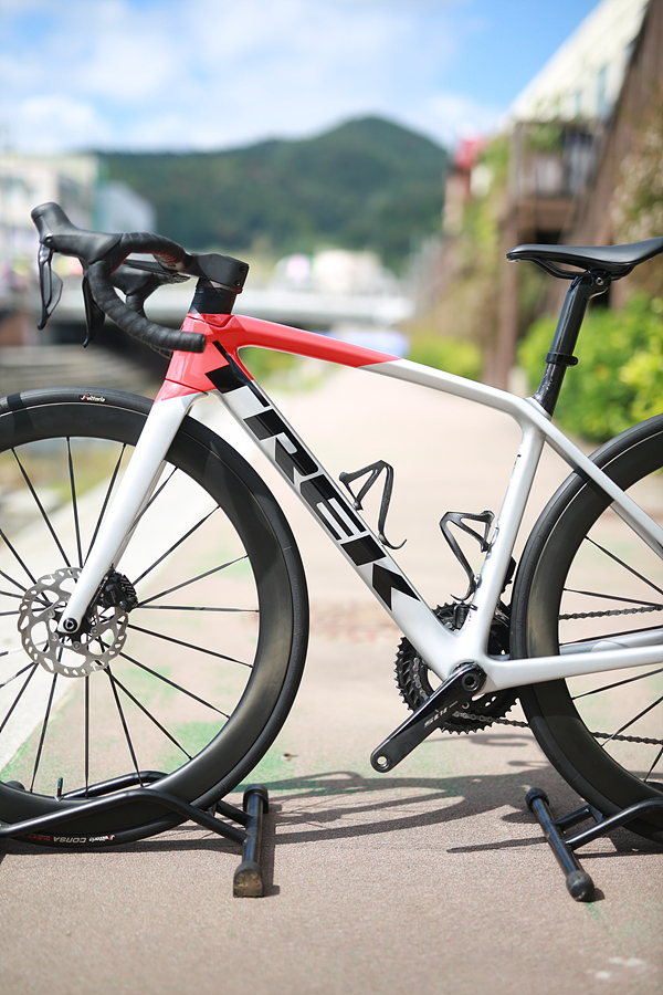 *상태좋음*23년 트렉 에몬다 SL6 PRO Di2 105 50 디스크--5