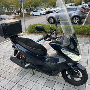 혼다 pcx125 17년 짧은키로수 스마트키 팝니다