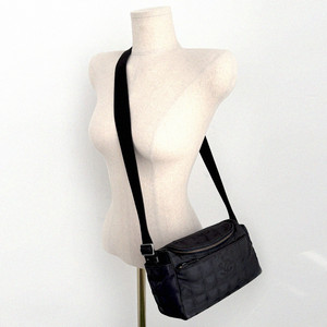 샤넬 뉴 트래블라인 블랙 카메라백 크로스백