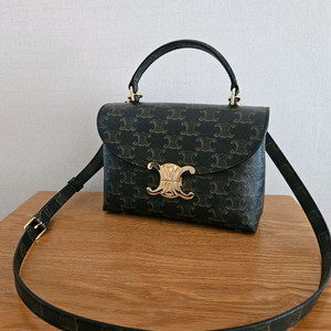 셀린느 틴니노 트리옹프