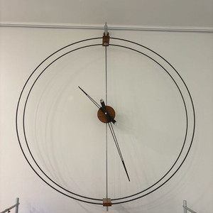 노몬 바르셀로나 벽시계