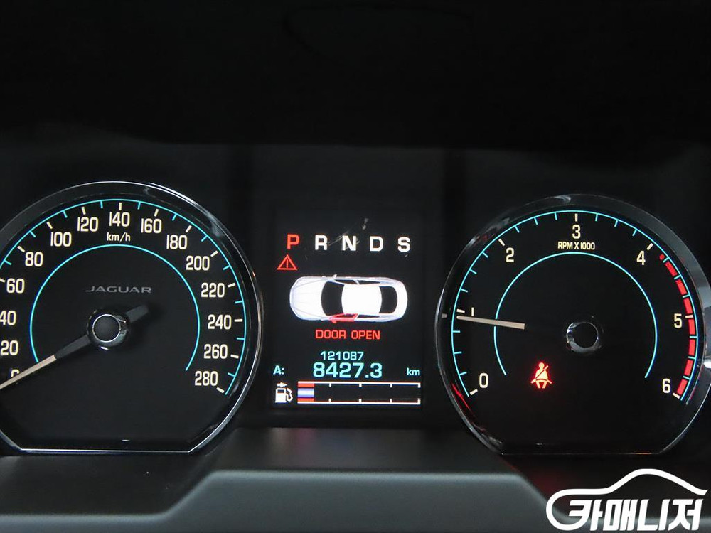 [재규어]뉴XF 2.2 D 럭셔리 #2026년특가--7