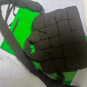 보테가베네타 패디드 토트 크로스백