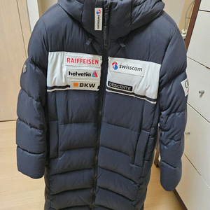 데상트 아우디 롱패딩팔아요(90)