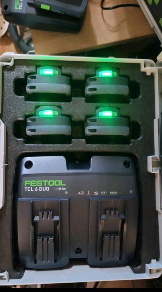 페스툴 충전집진기+ 배터리세트+먼지봉투 마지막끌올 이미지