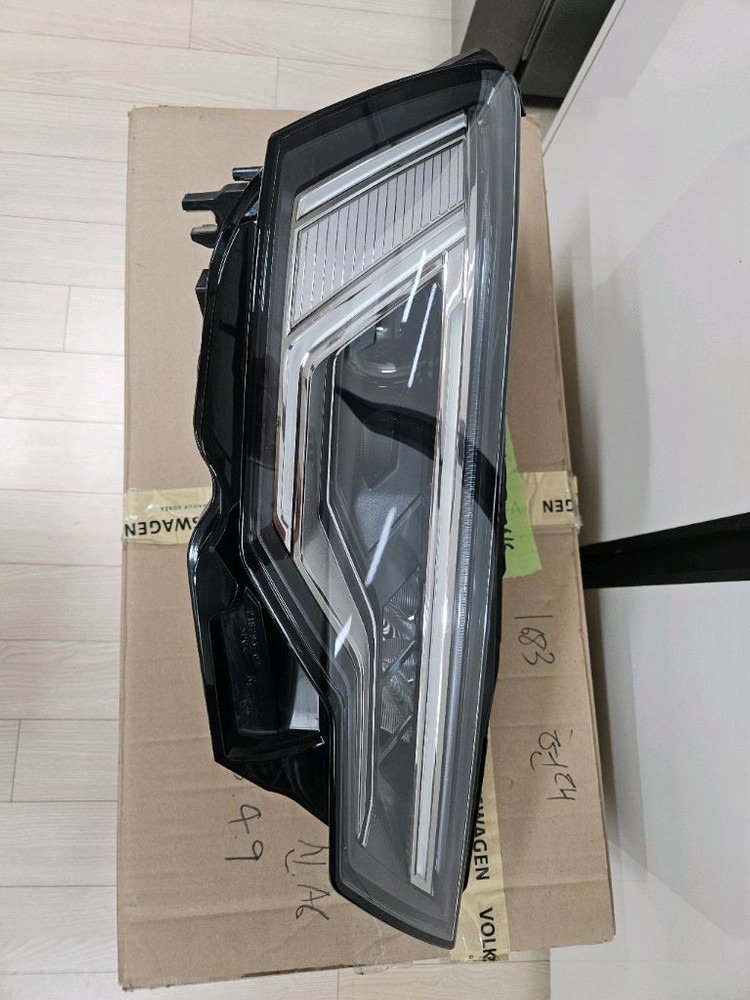 아우디A6 45 TFSI 매직헤드라이트 2022년형--1