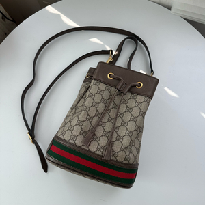 구찌 오피디아 GG 스몰 버킷백 550621