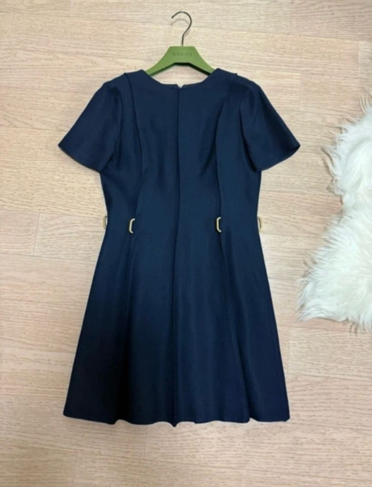 구찌 네이비 원피스 (아이유 착용) 이미지