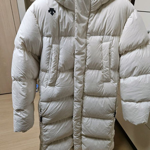 데상트 롱패딩팔아요(100)거의새것