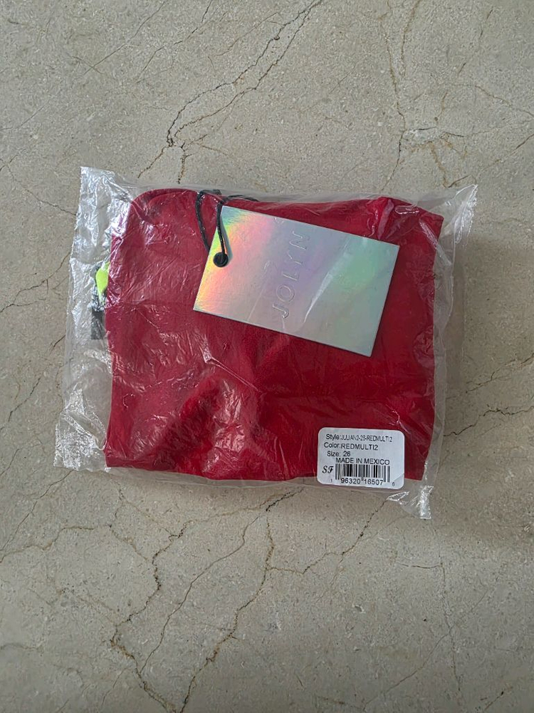 졸린 줄리안 레드 26 이미지