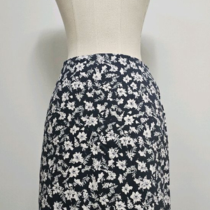 (새상품)플라워 미니스커트 스판 미니스커트