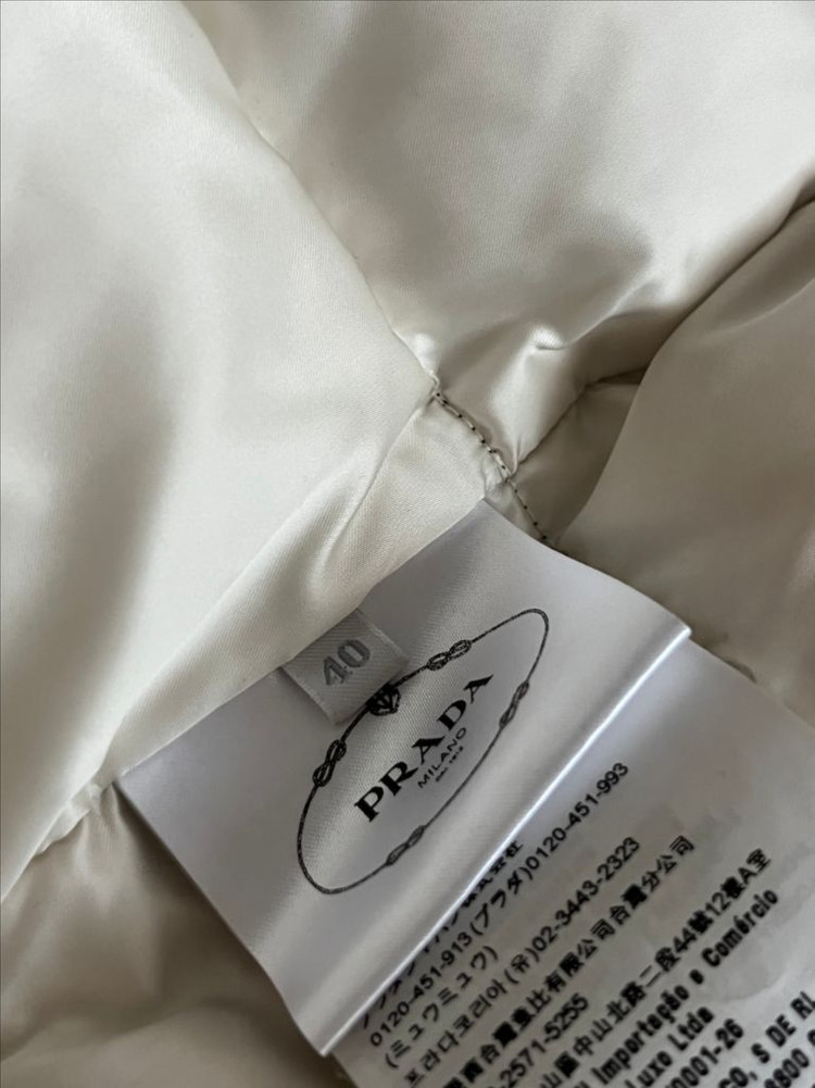프라다 패딩--2
