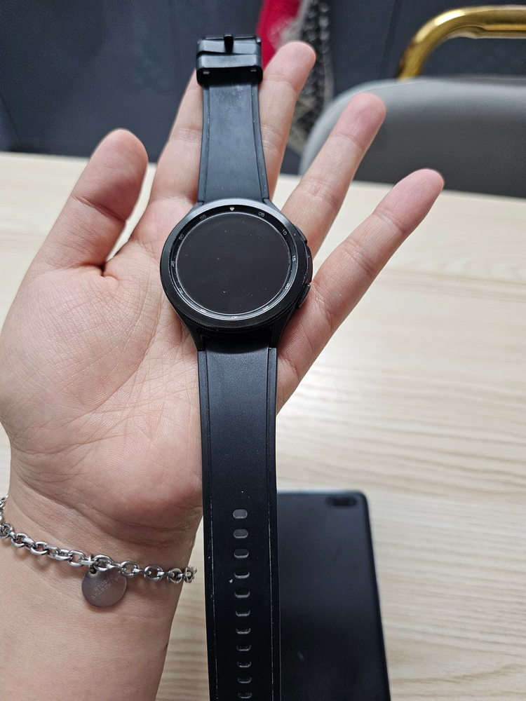 갤럭시 워치4 46mm, 갤럭시 10 5G (512GB) 이미지