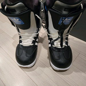 아디다스 스노우보드 부츠 250