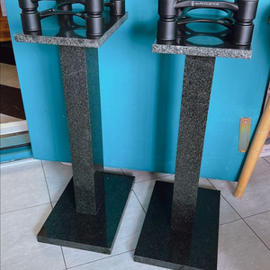 대리석 스피커 스탠드