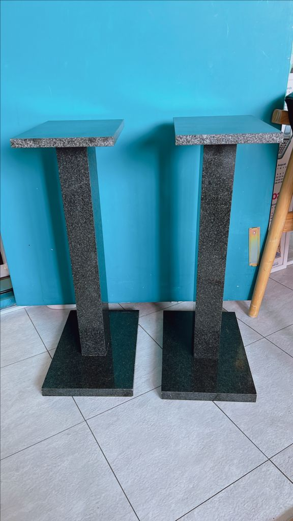 대리석 스피커 스탠드 이미지