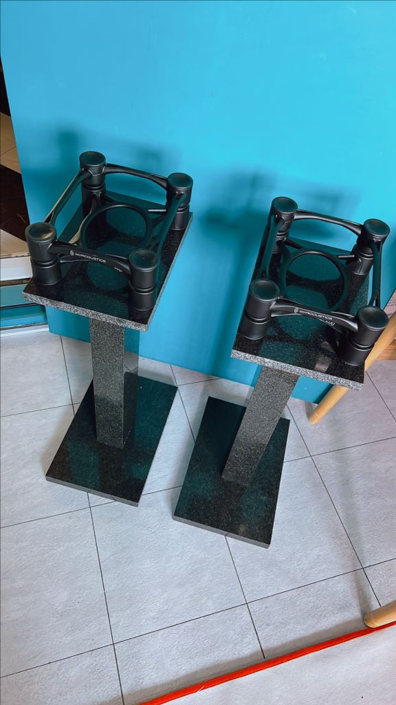 대리석 스피커 스탠드 이미지