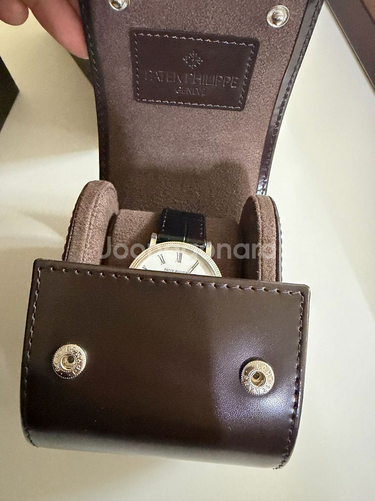 파텍필립 칼라트라바 5120G--1