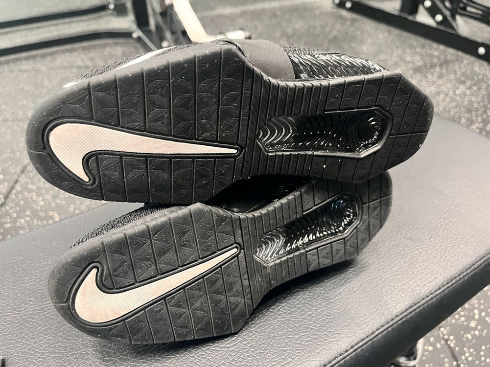 나이키 로말레오4 역도화 230 이미지