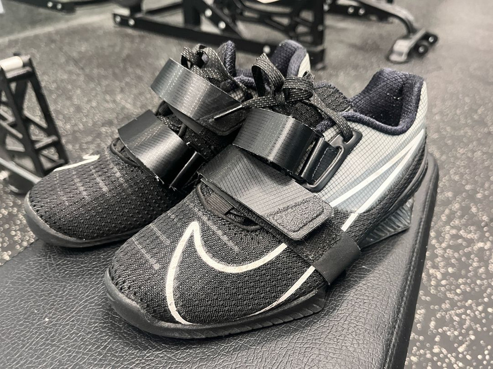 나이키 로말레오4 역도화 230 이미지