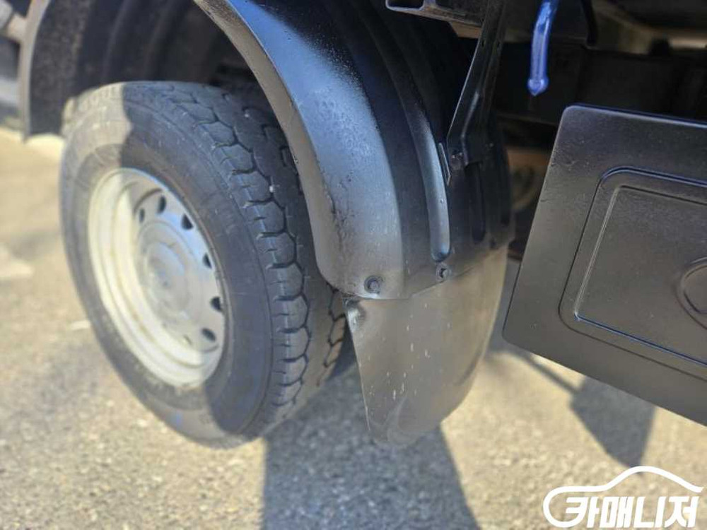 [소형화물][카고]포터2 1.0톤/슈퍼캡/초장축/(CRDi) 슈퍼 (3인승 /1톤) #2026년특가--9