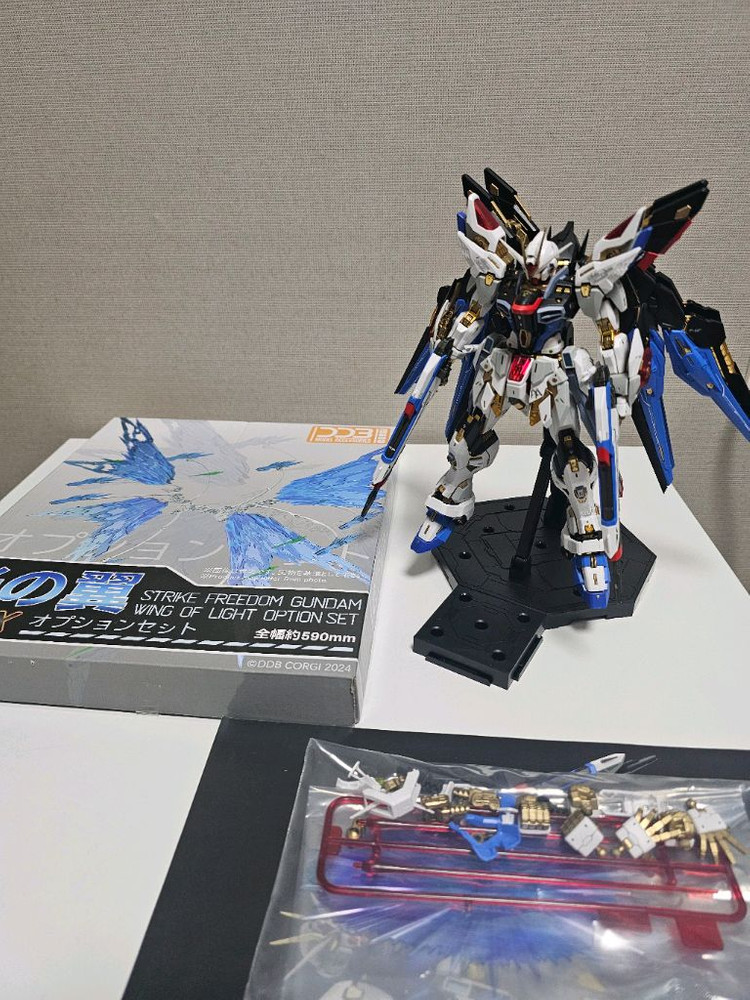 편흠 MGEX 스트라이크프리덤 도색 팝니다 이미지