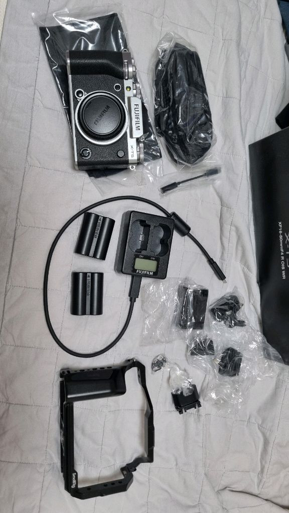 후지필름 X-T5 및 악세사리 일괄 이미지