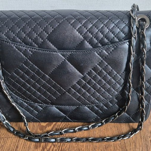 루이까또즈 체인 핸드백 판매합니다.