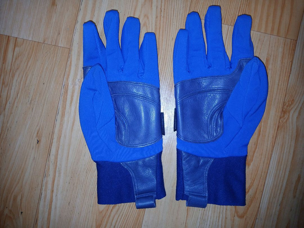 아크테릭스 벤타 LT 윈도 스토퍼 글러브--1