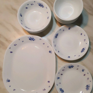 빈티지 코렐 블루베리 4인용 개당값