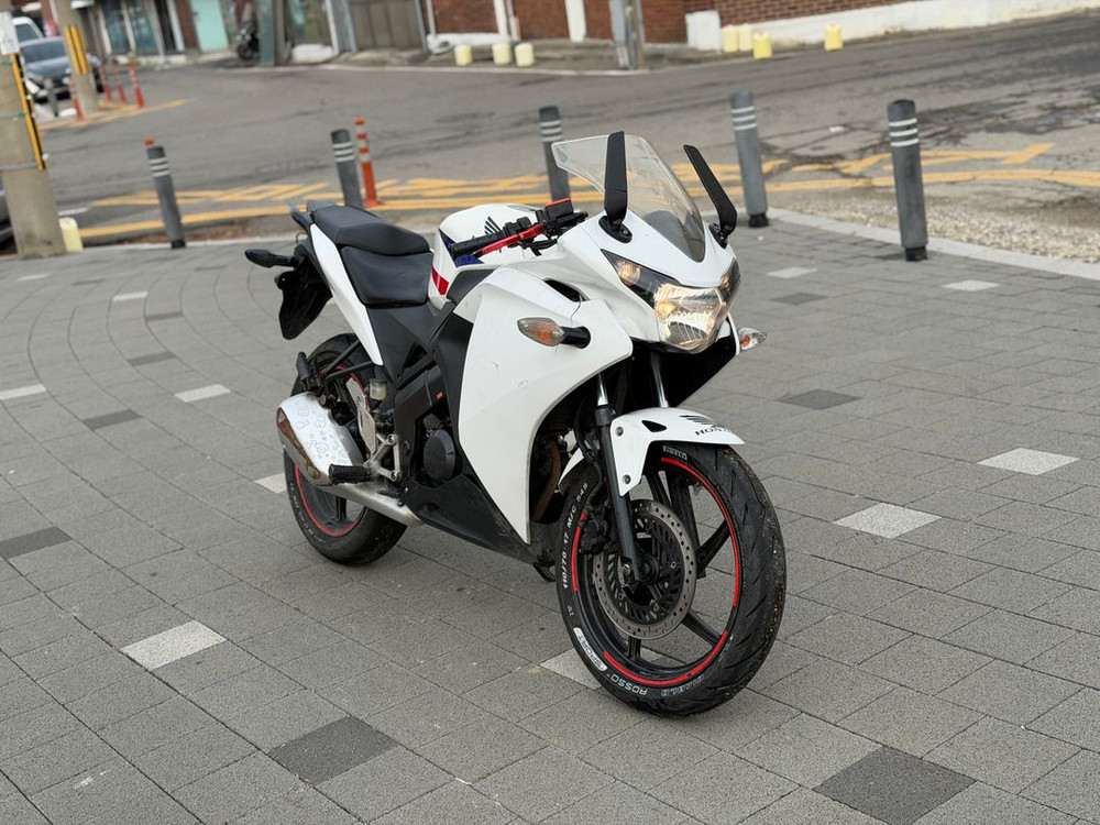 CBR125 14년식 21947km 이미지