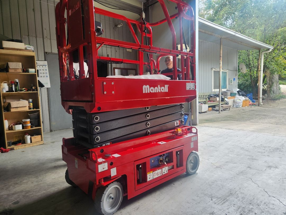 고소작업대 신품 정부지원사업 스타트 !--2