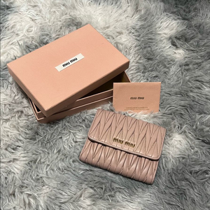 미우미우 마테라쎄 반지갑