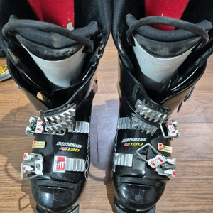 노르디카 도배르만 스키부츠 플랙스130(사이즈250-255) 이미지