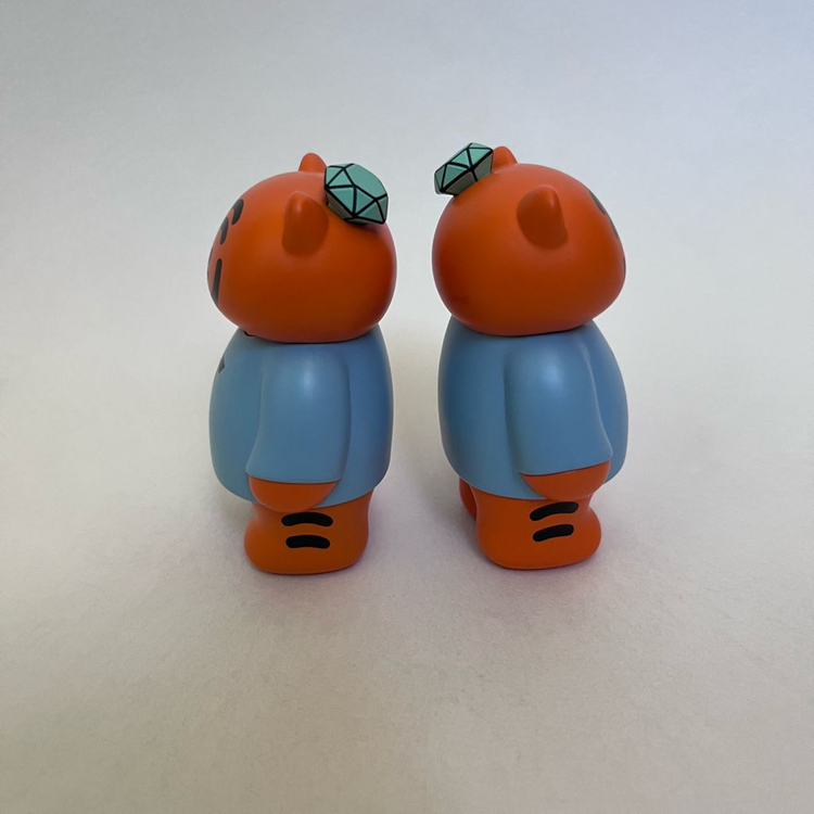 세븐틴 호랑이 피규어--1