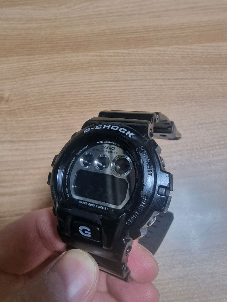 카시오 지샥 DW-6900NB-1DR 크레이지컬러 이미지