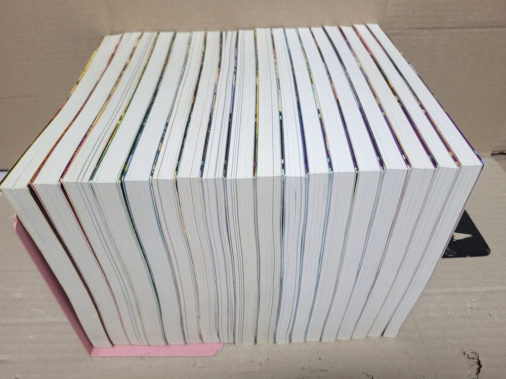 미술관이 살아있다 구약 10권(2011출판,상급)+신약 1-8권(2020출판,최상급) 총합18권 팝니다 실사진--2