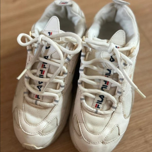 휠라 어글리운동화 이미지