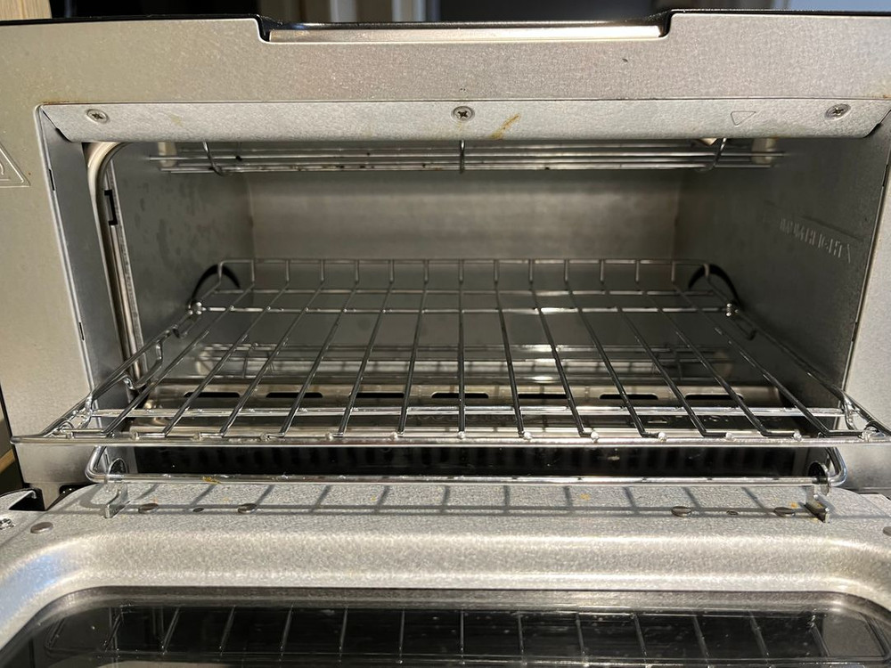 발뮤다 토스터기 이미지