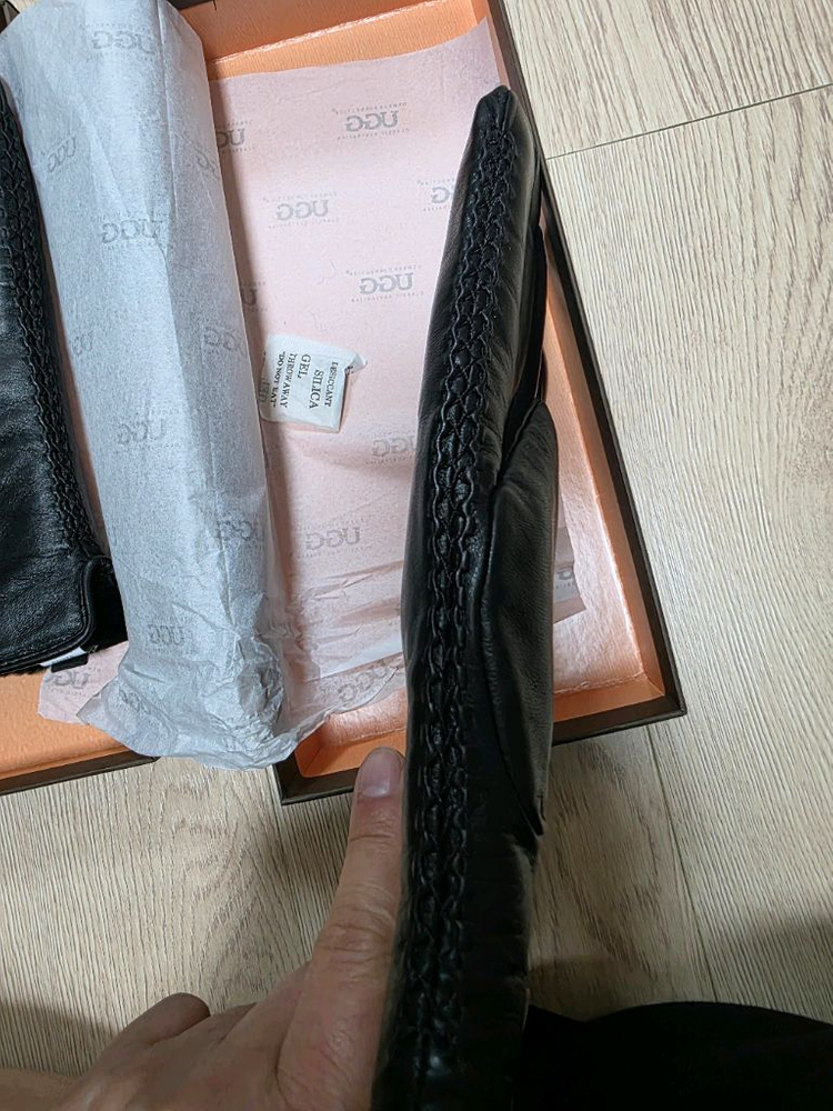 UGG 남성 가죽 장갑 블랙 (정품,새제품) 이미지