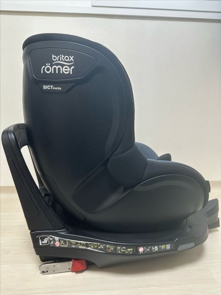 브라이텍스 듀얼픽스 아이사이즈 카시트 이미지