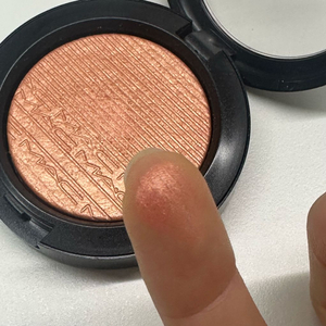 맥 엑스트라디멘션 저스트어핀치 블러셔