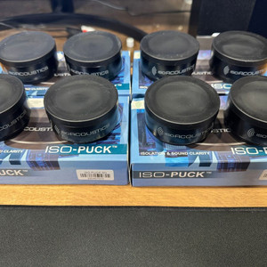 iso puck 8개 판매합니다.