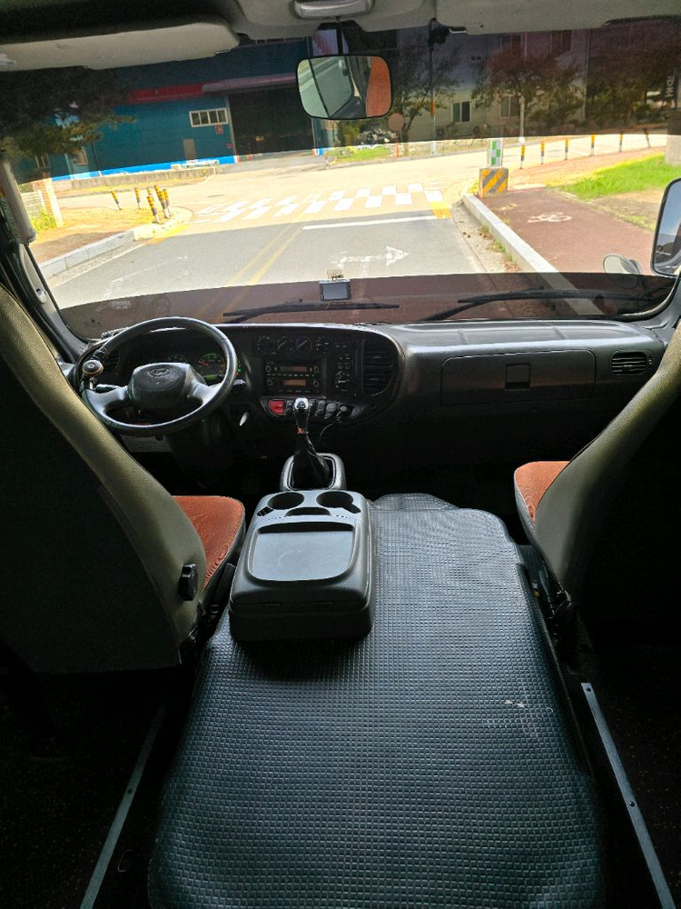 현대 뉴카운티 2014년식25인승롱바디 대형버스 이미지