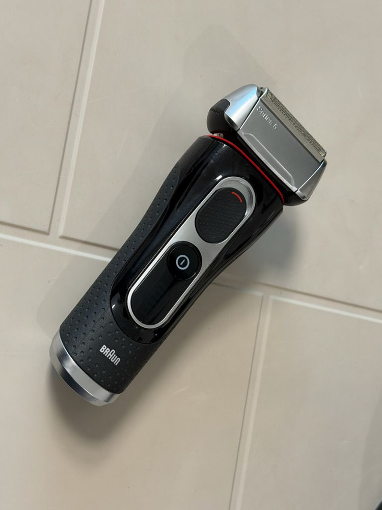 브라운 5 시리즈 면도기 판매합니다--1